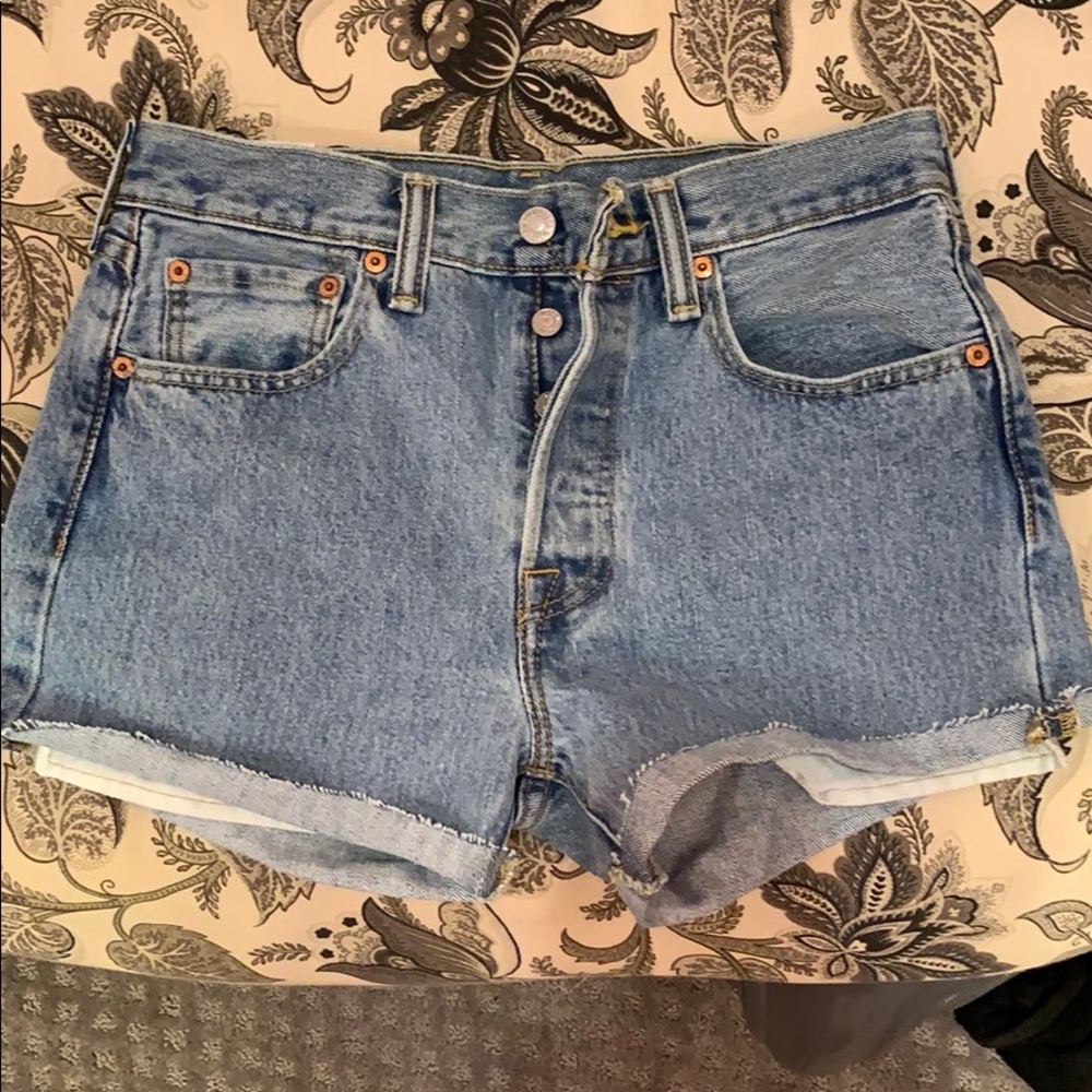 levi shorts
